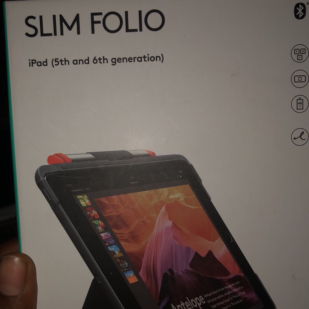 Logitech Keyboard - Picture 2 of 3